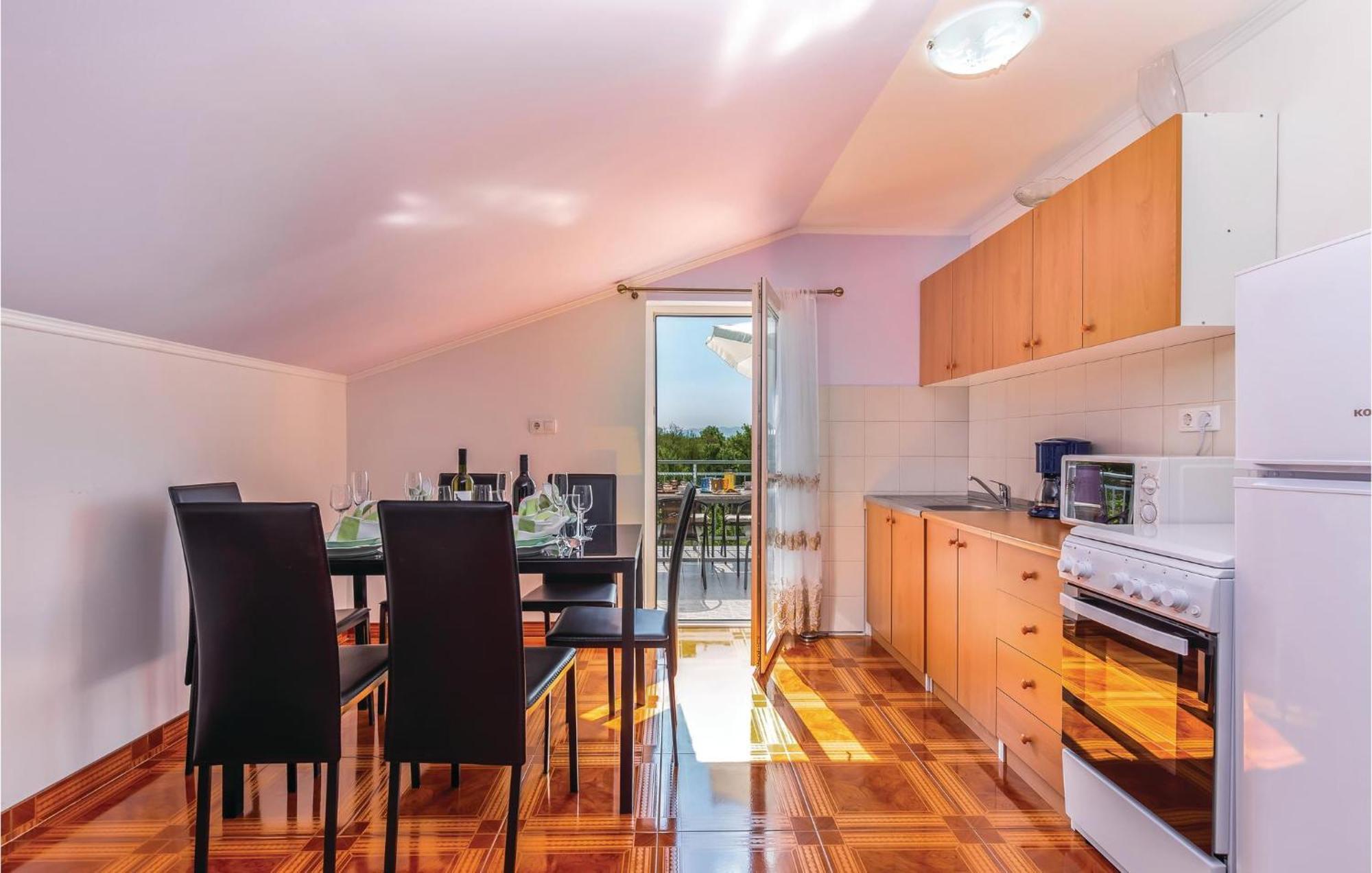Stunning Apartment In Bribir With Kitchen Екстер'єр фото